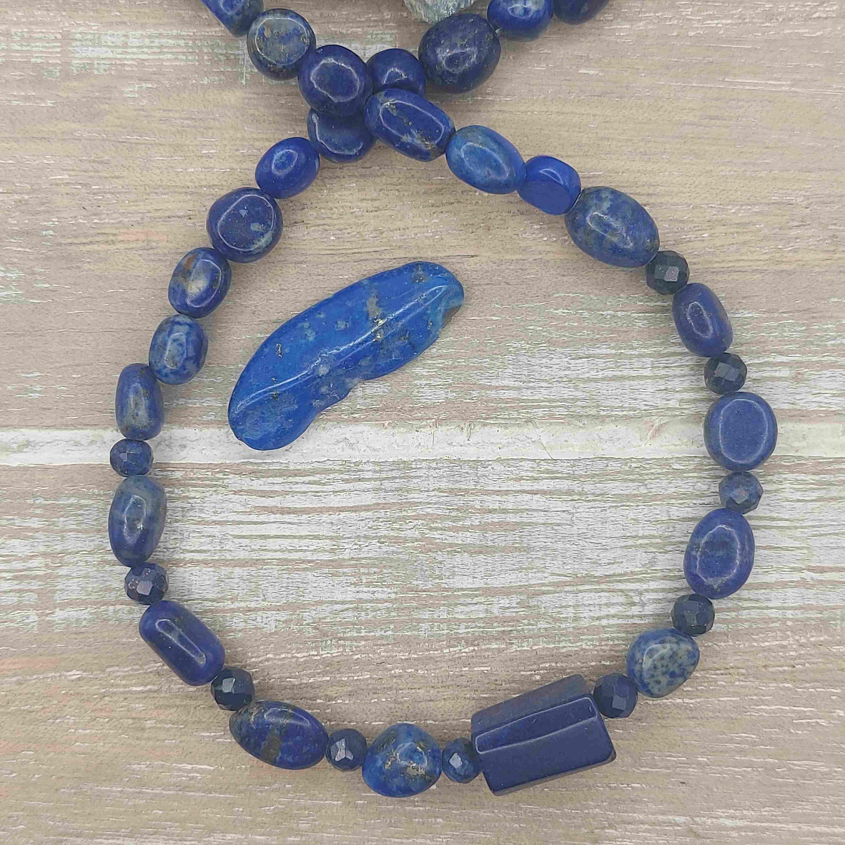 Lápisz lazuli ásvány nyaklánc galéria kép