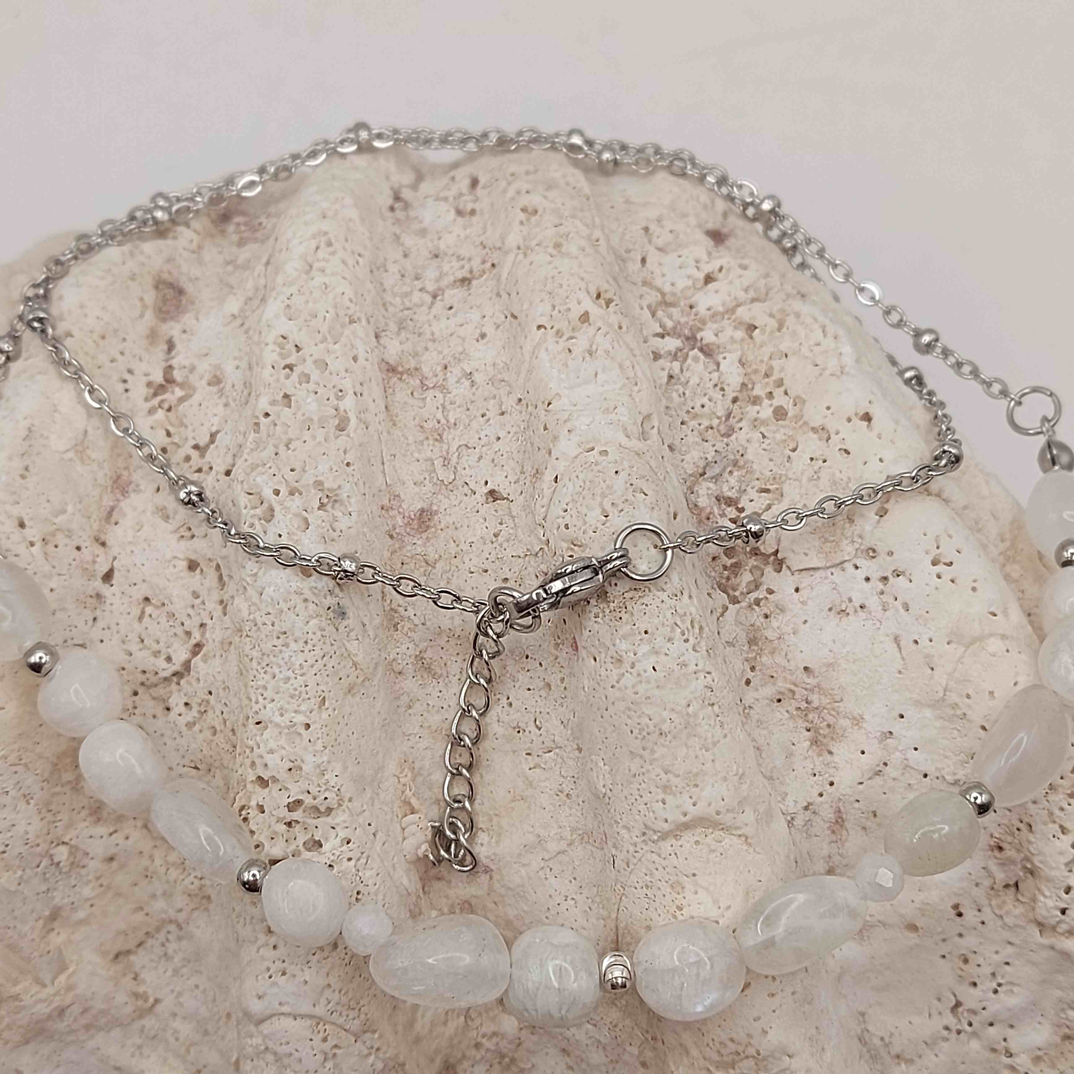 Holdkő ásvány nyaklánc nemesacéllal galéria kép