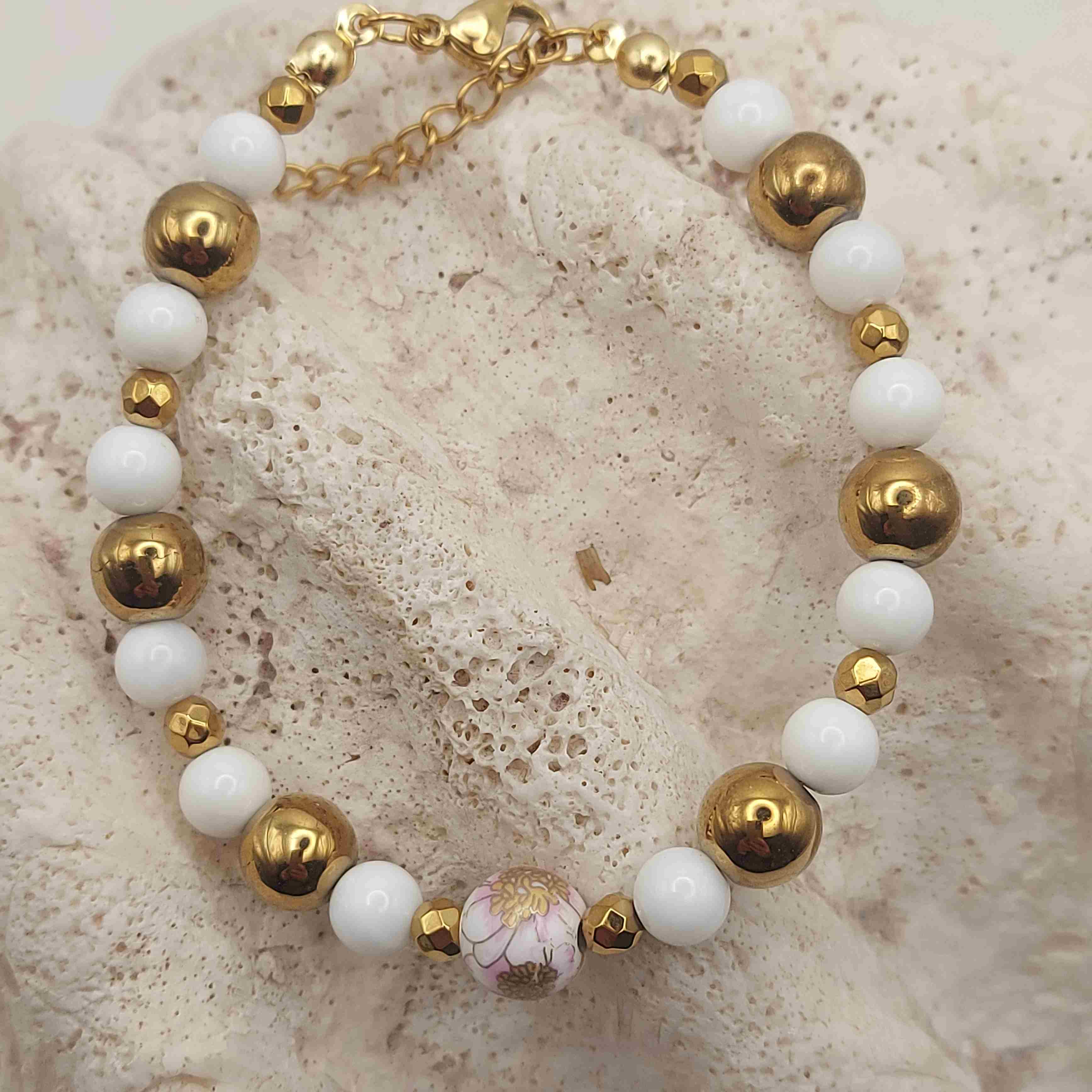 Kagylógyöngy és hematit női ásvány karkötő galéria kép