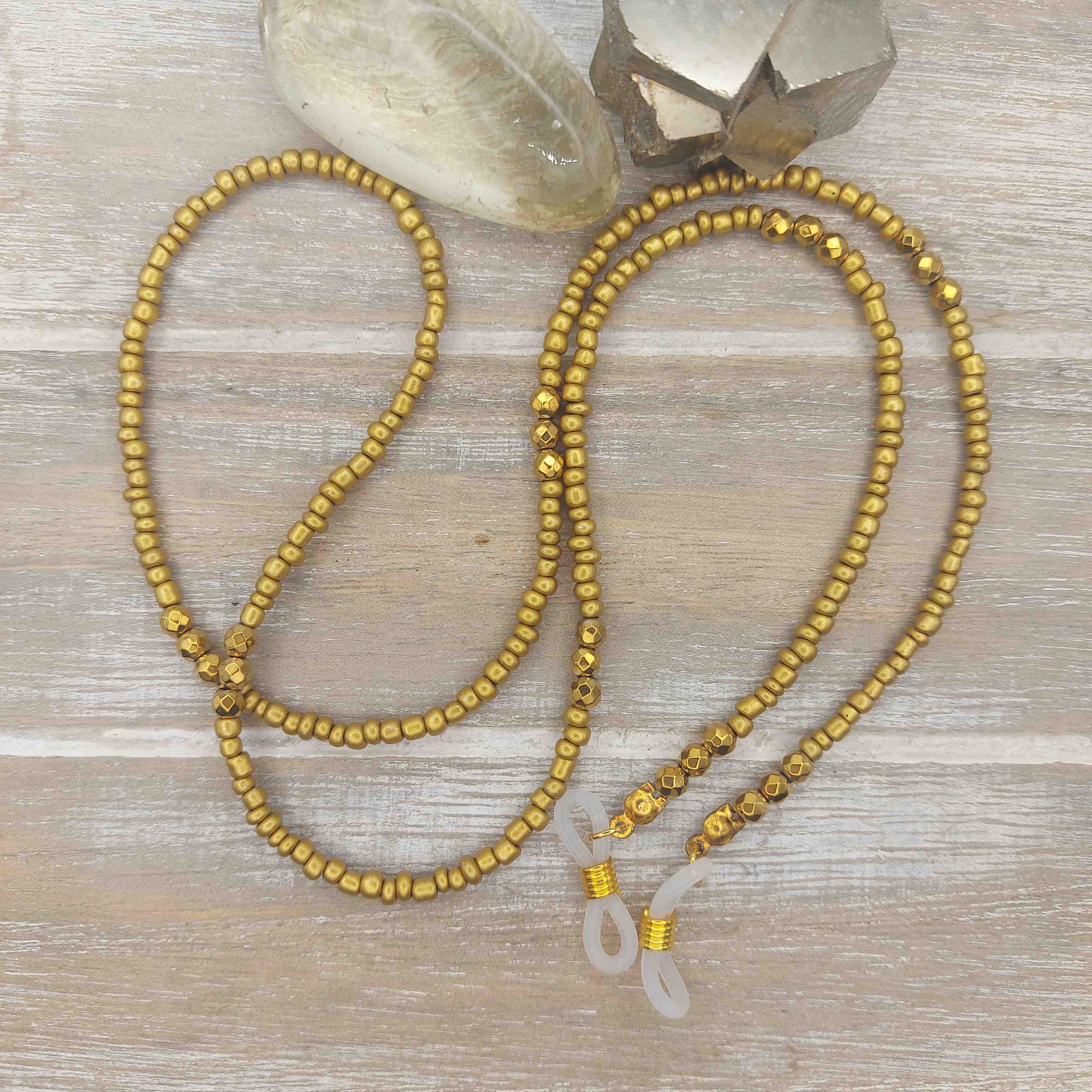 Arany színű szemüveglánc hematit ásvánnyal