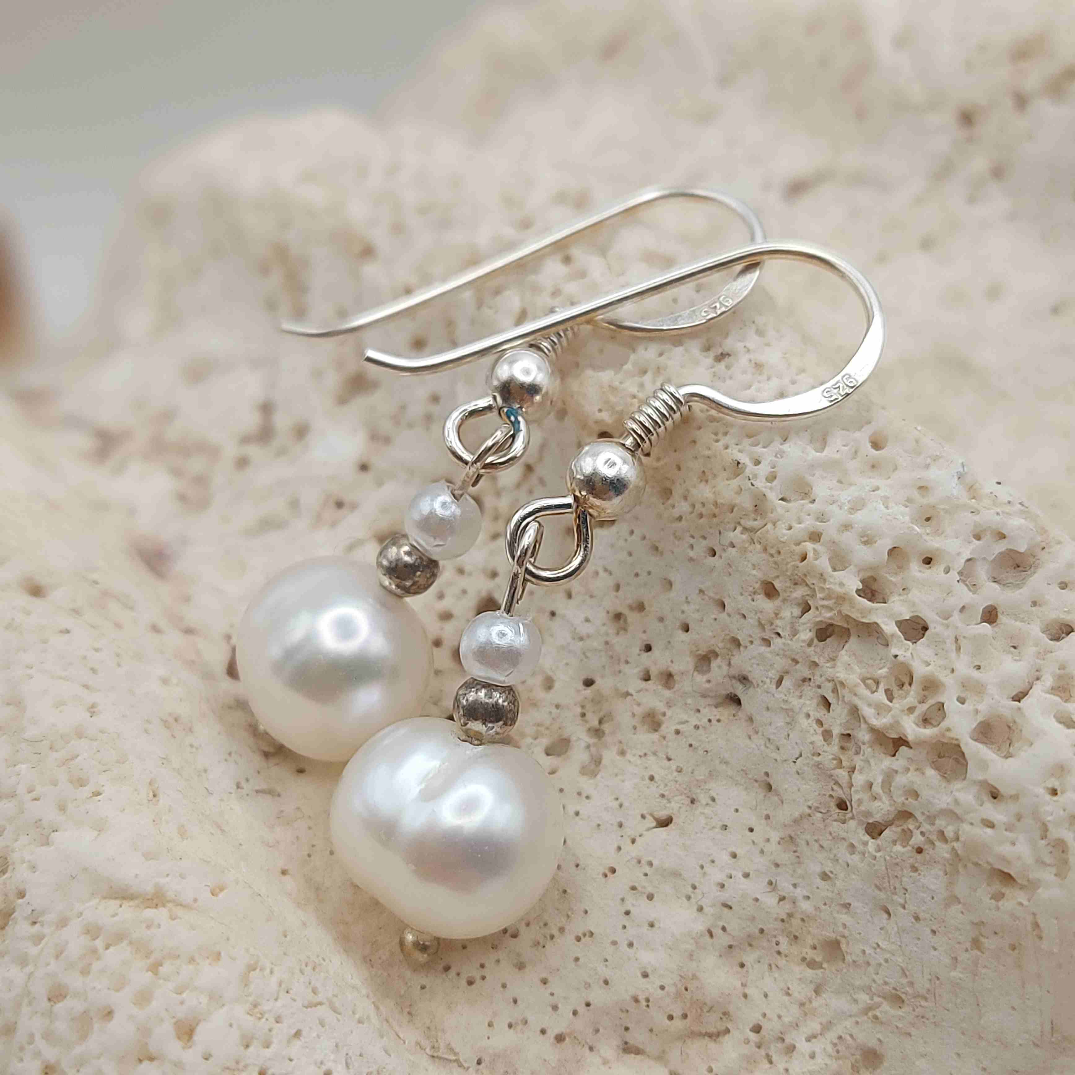 Édesvízi tenyésztett gyöngy ezüst fülbevaló galéria kép