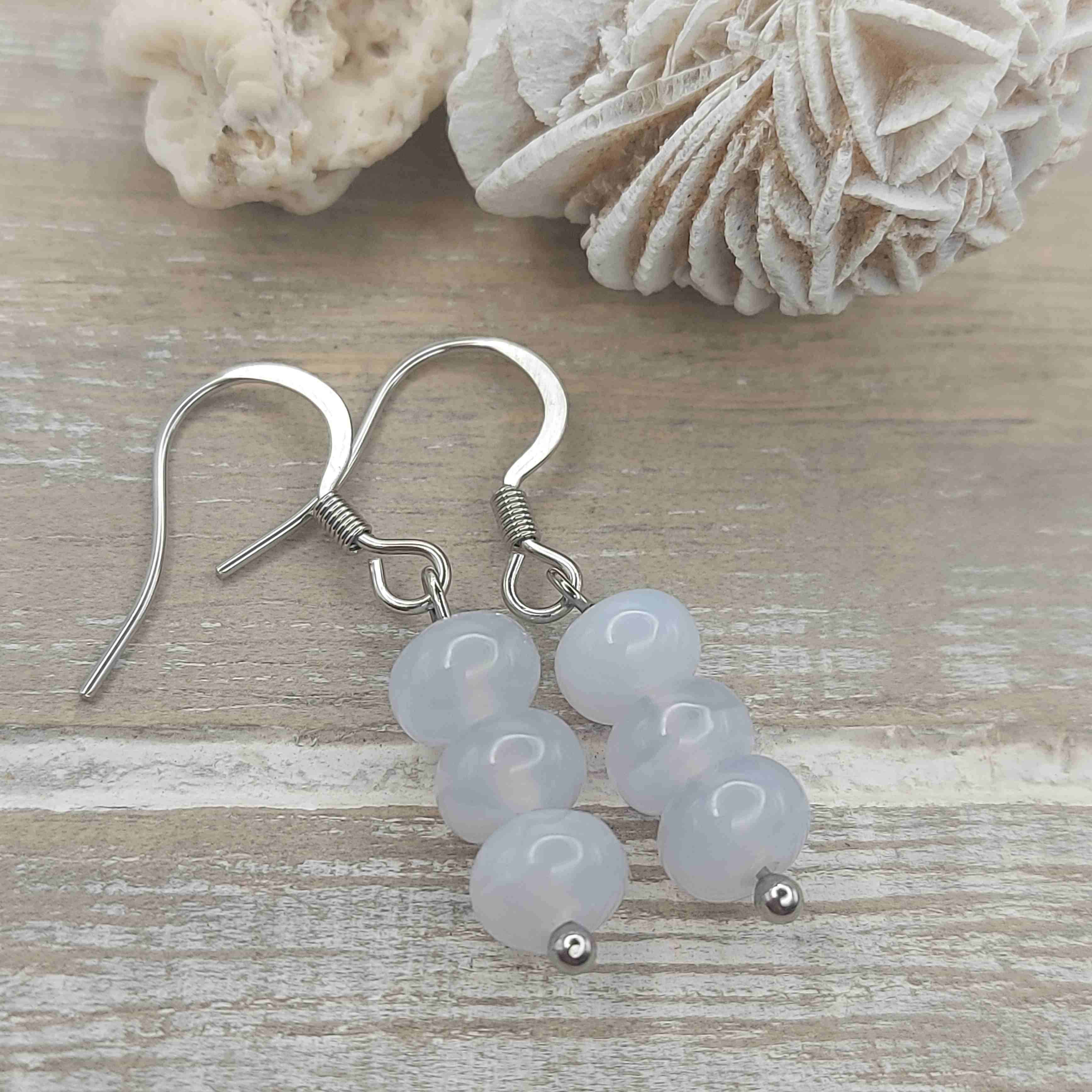 Kék kalcedon ásvány fülbevaló galéria kép